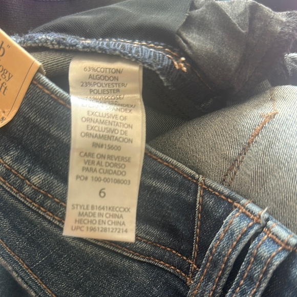 Democracy Blue Skinny Jeans with Tapered Leg - Picture 9 of 9